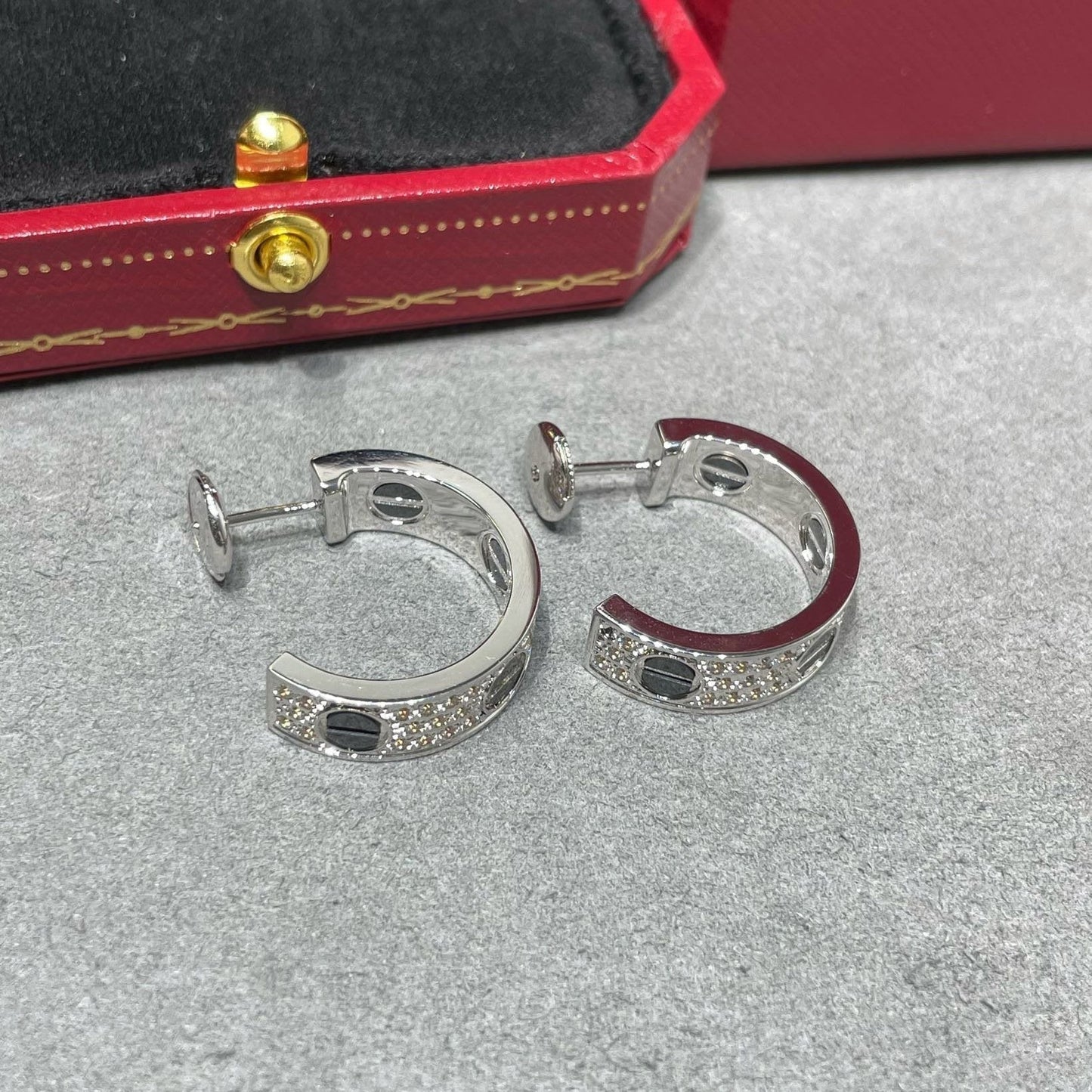 [Rose Tomorrow]LOVE CERAMIC DIAMOND PAVED SILVER EARRINGS