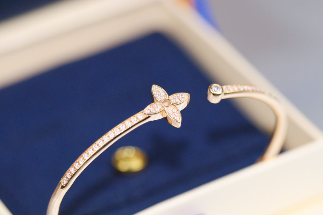 [Rose Tomorrow]IDYLLE PINK GOLD OPEN BRACELET DIAMOND PAVED