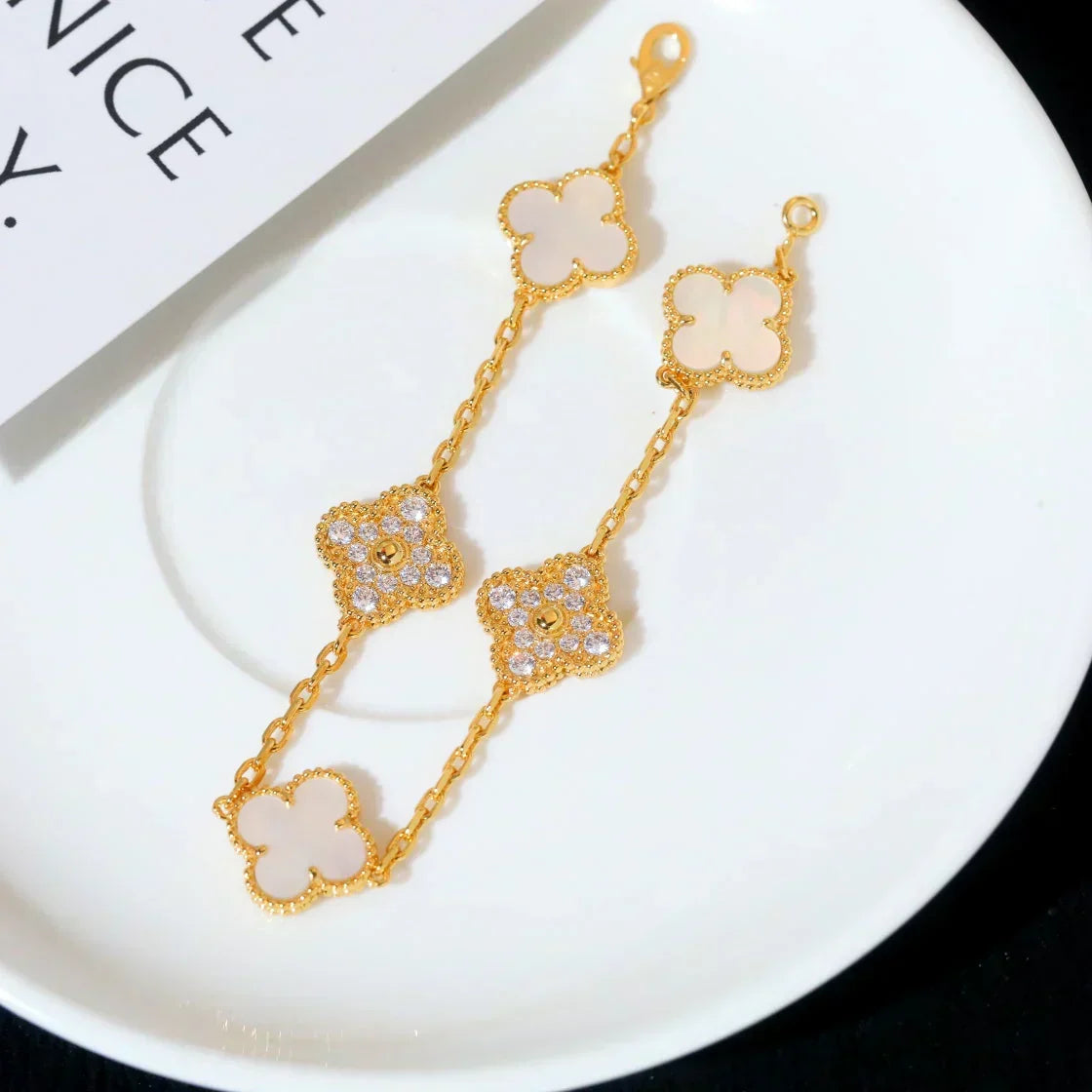 [Rose Tomorrow]CLOVER WHITE PEARL MOP 5 MOTIF BRACELET COLLECTION