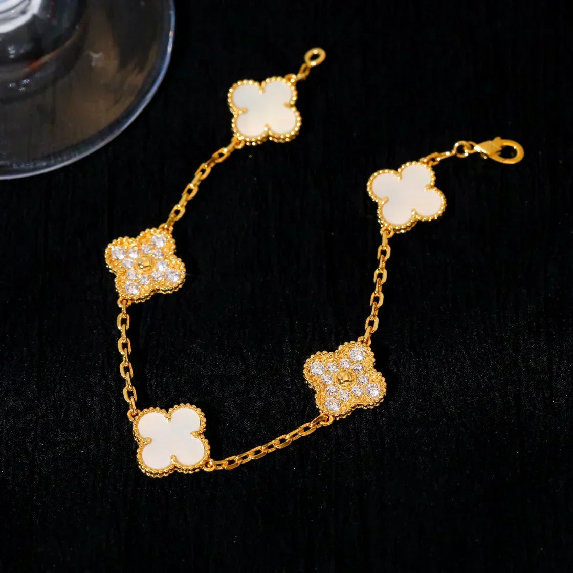 [Rose Tomorrow]CLOVER WHITE PEARL MOP 5 MOTIF BRACELET COLLECTION