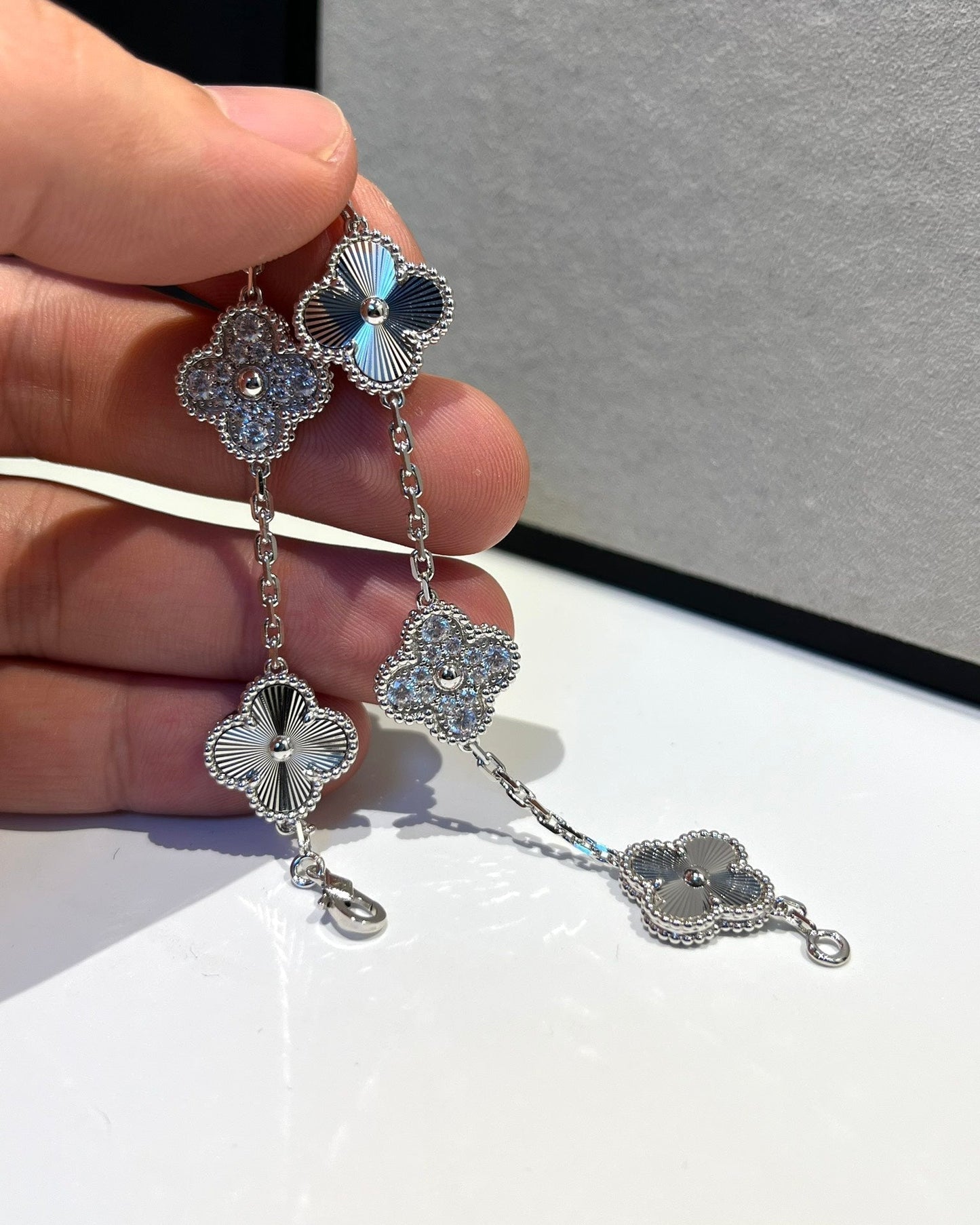 [Rose Tomorrow] CLOVER 5 MOTIF LASER BRACELET COLLECTION