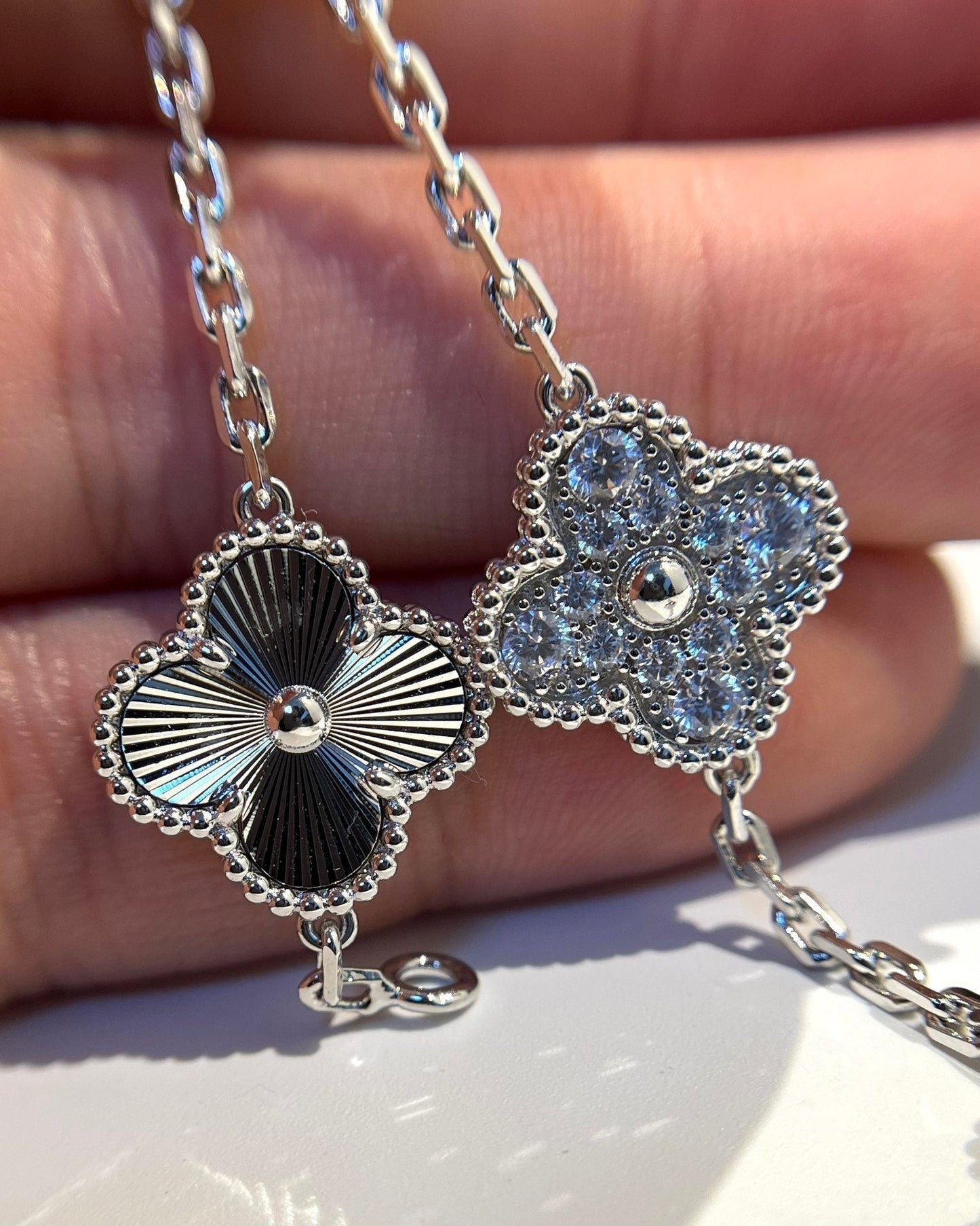 [Rose Tomorrow] CLOVER 5 MOTIF LASER BRACELET COLLECTION