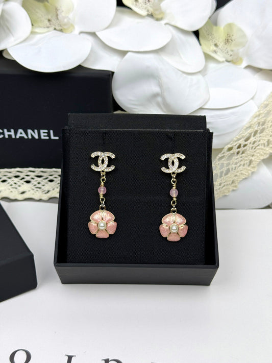 [Rose Tomorrow]26C Pink Camellia Enamel Pendant with Double C Earrings