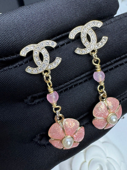 [Rose Tomorrow]26C Pink Camellia Enamel Pendant with Double C Earrings