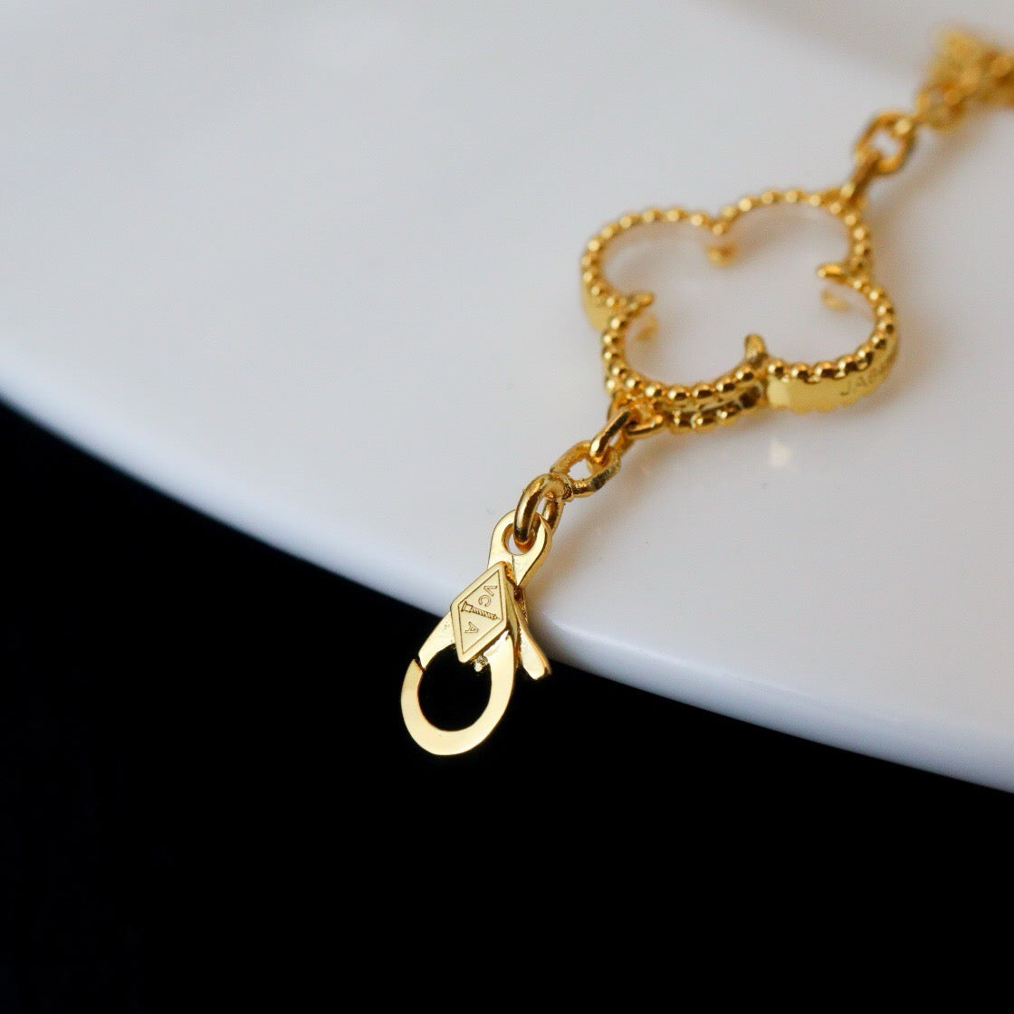 [Rose Tomorrow]CLOVER 5 MOTIF ROCK CRYSTAL BRACELET