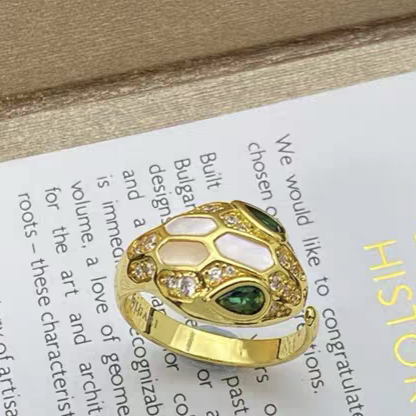 [Rose Tomorrow]BRAND NEW ASSORTED SNAKE HEAD MOTHER OF PEARL RINGS