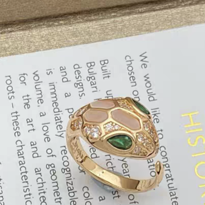 [Rose Tomorrow]BRAND NEW ASSORTED SNAKE HEAD MOTHER OF PEARL RINGS