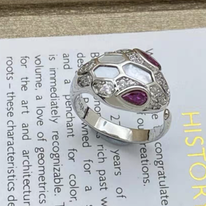 [Rose Tomorrow]BRAND NEW ASSORTED SNAKE HEAD MOTHER OF PEARL RINGS