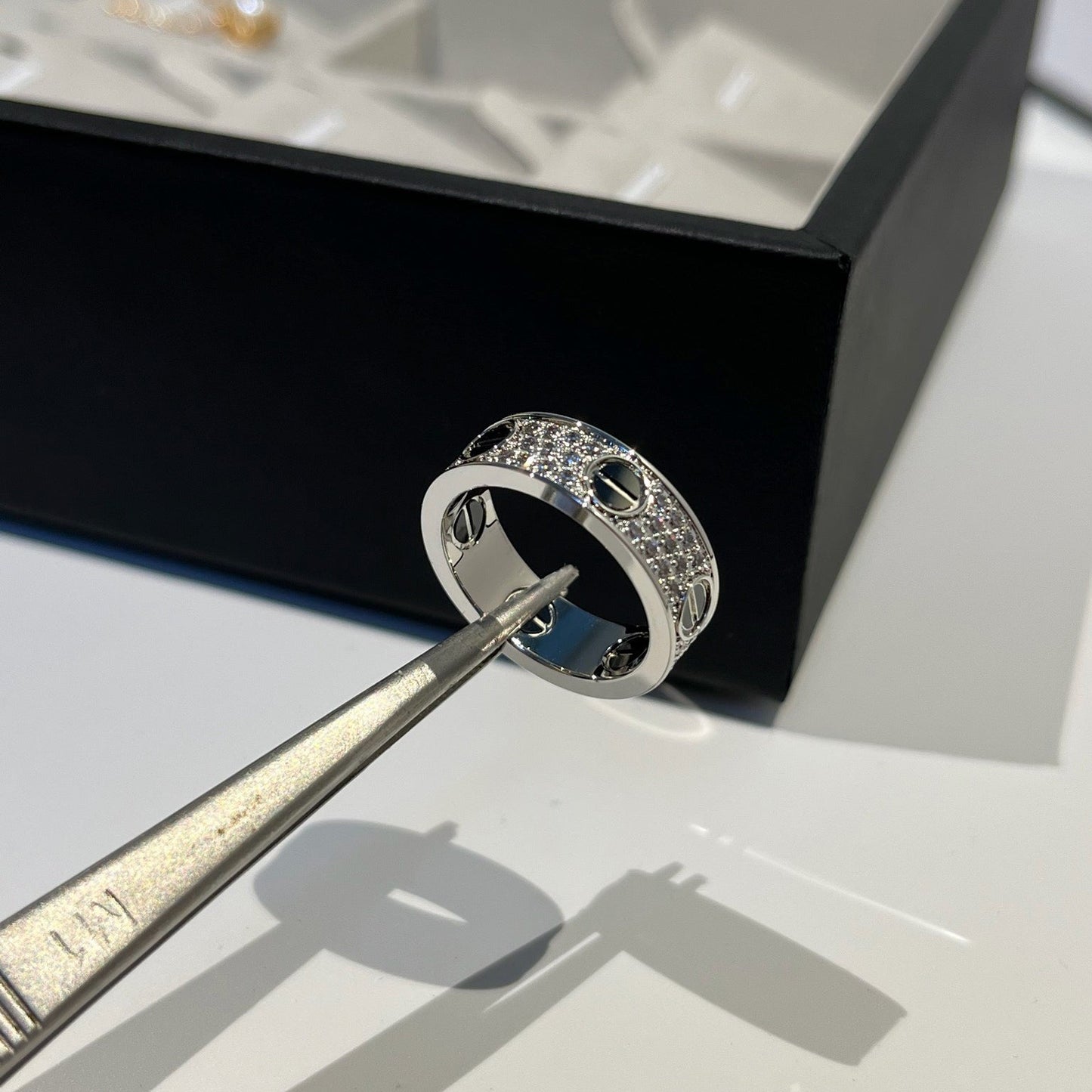 [Rose Tomorrow]LOVE RING 5.5MM DIAMONDS PAVED CERAMIC