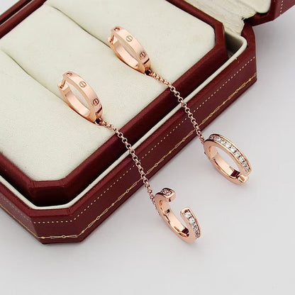 [Rose Tomorrow]LOVE 3.0MM HALF DIAMOND EARRINGS