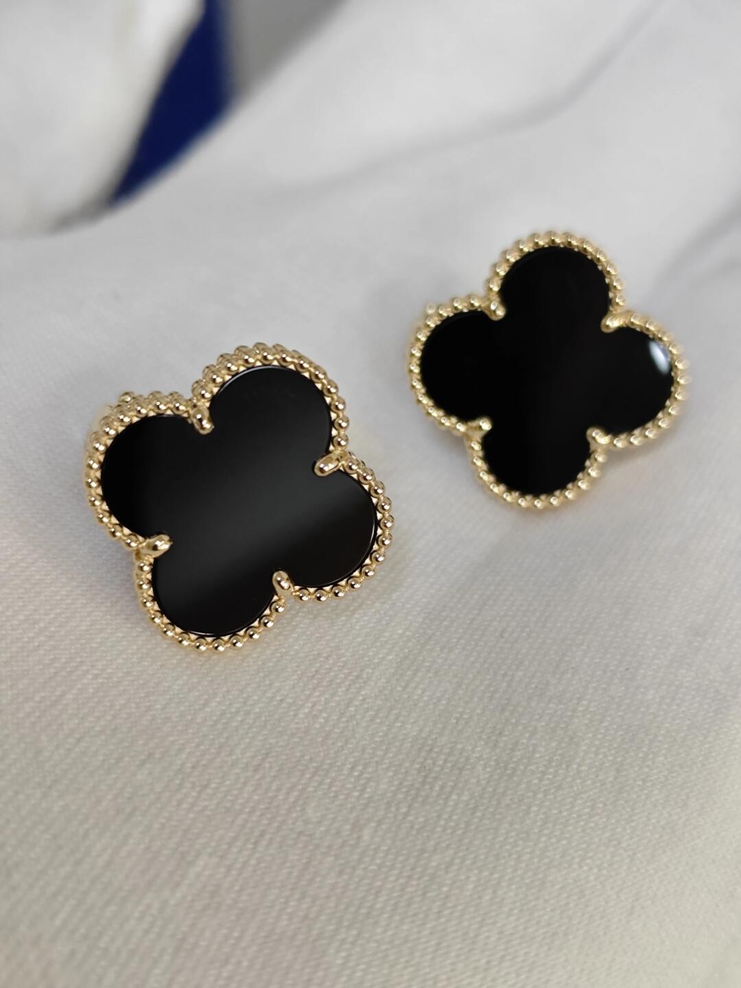 [Rose Tomorrow]CLOVER 20MM BLACK MOP EARRINGS