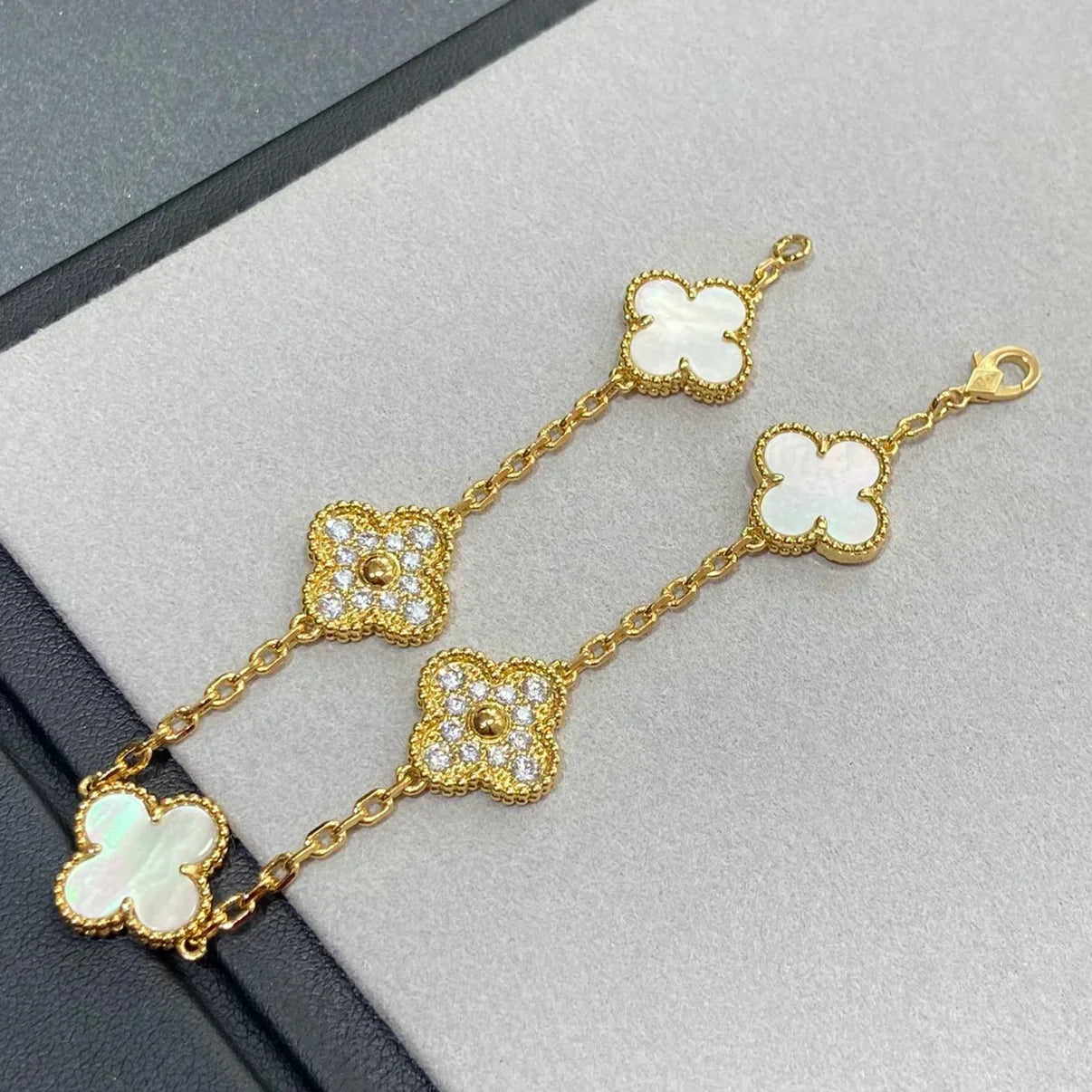 [Rose Tomorrow]CLOVER WHITE PEARL MOP 5 MOTIF BRACELET COLLECTION
