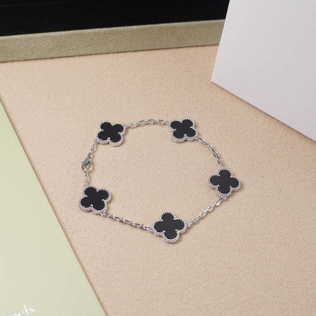 [Rose Tomorrow] CLOVER 5 MOTIF ONYXS BRACELET COLLECTION
