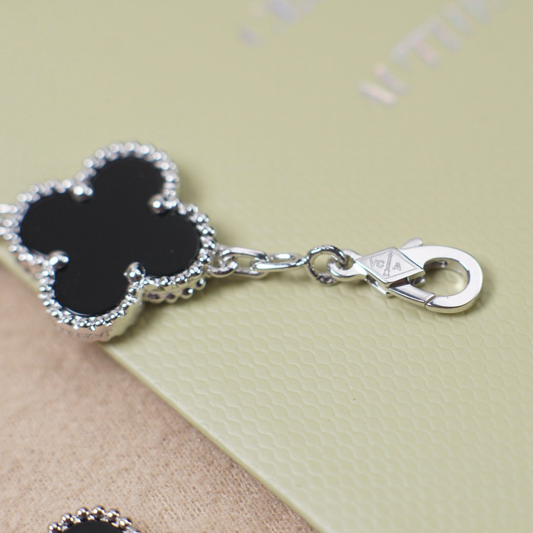 [Rose Tomorrow] CLOVER 5 MOTIF ONYXS BRACELET COLLECTION