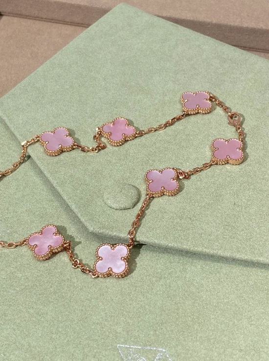 [Rose Tomorrow Jewellery] Pink Necklace with Ten Clover Designs