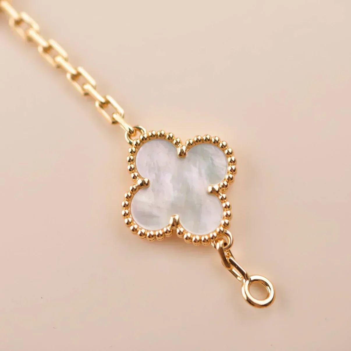 [Rose Tomorrow]CLOVER WHITE PEARL MOP 5 MOTIF BRACELET COLLECTION