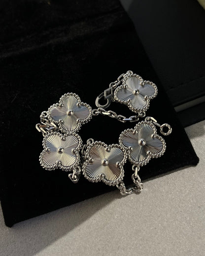 [Rose Tomorrow] CLOVER 5 MOTIF LASER BRACELET COLLECTION